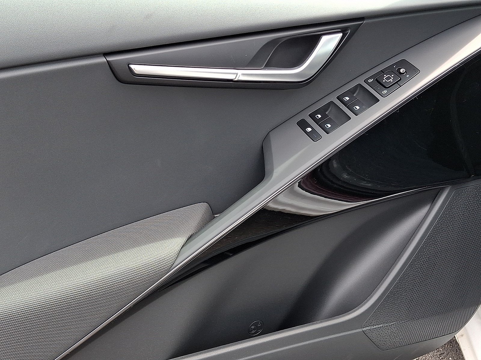 New 2026 Kia Niro Wind FWD image 5