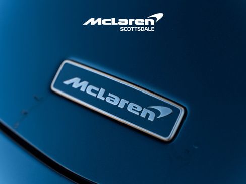 Used 2025 McLaren Artura image 12