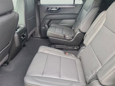 New 2026 Chevrolet Suburban LT w/ Comfort Package image 15