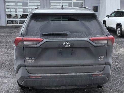 Used 2021 Toyota RAV4 XLE image 4