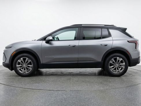 Used 2025 Chevrolet Equinox LT image 5