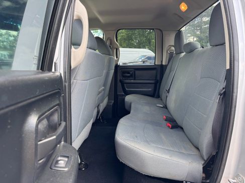 Used 2017 RAM 1500 ST w/ SXT Appearance Group AWD/4WD image 16