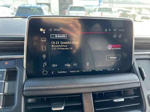 Used 2023 GMC Yukon XL SLT image 15