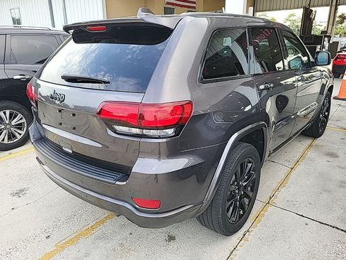 Used 2020 Jeep Grand Cherokee Altitude RWD image 5