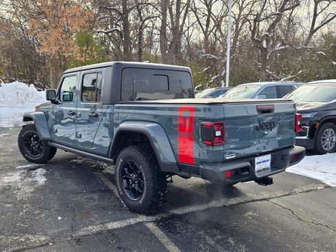 Used 2024 Jeep Gladiator Willys image 12