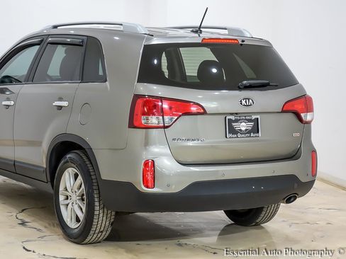 Used 2015 Kia Sorento LX AWD/4WD image 9