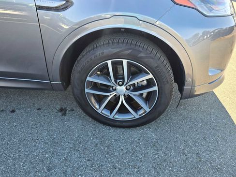 Used 2025 Land Rover Discovery Sport S image 9