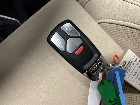 Used 2024 Audi Q5 e Premium Plus image 27