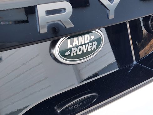 Certified 2023 Land Rover Discovery S R-Dynamic image 13