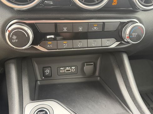 Used 2024 Nissan Sentra SV FWD image 17