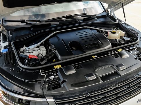 Used 2024 Land Rover Range Rover Sport SE image 86