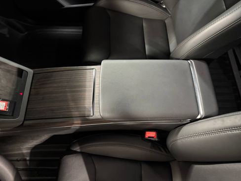 Used 2024 Tesla Model X image 20