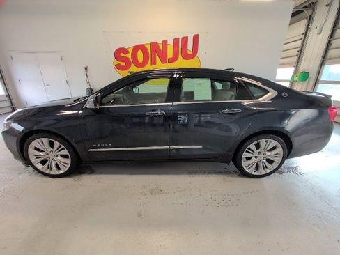 Used 2017 Chevrolet Impala Premier w/ Enhanced Convenience Package image 2