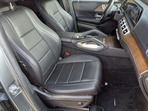 Used 2021 Mercedes-Benz GLS 450 4MATIC image 23
