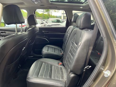 Used 2023 Kia Telluride SX X-Line AWD/4WD image 7