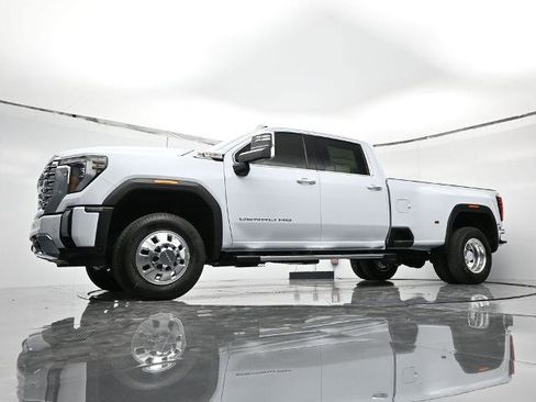New 2026 GMC Sierra 3500 Denali w/ Technology Package image 44