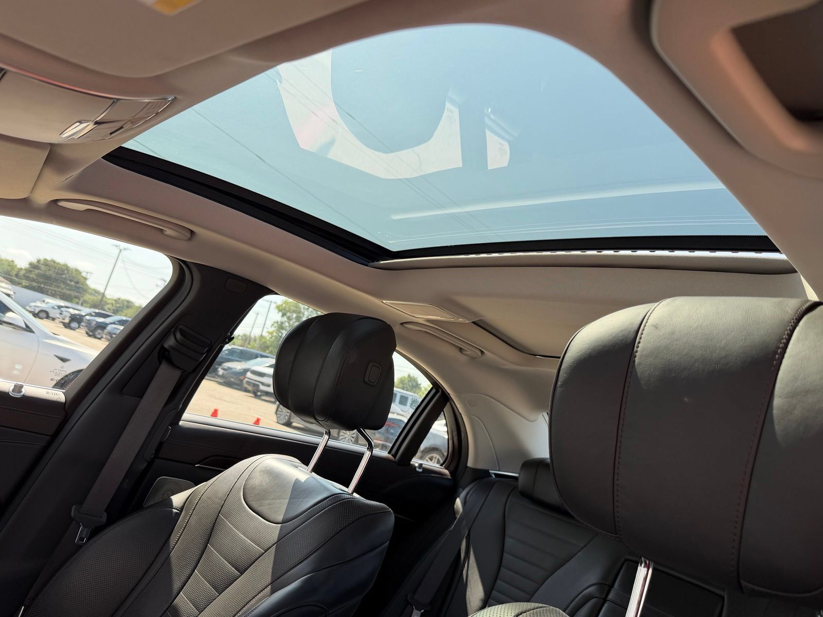 Used 2019 Mercedes-Benz S 560 Sedan image 26