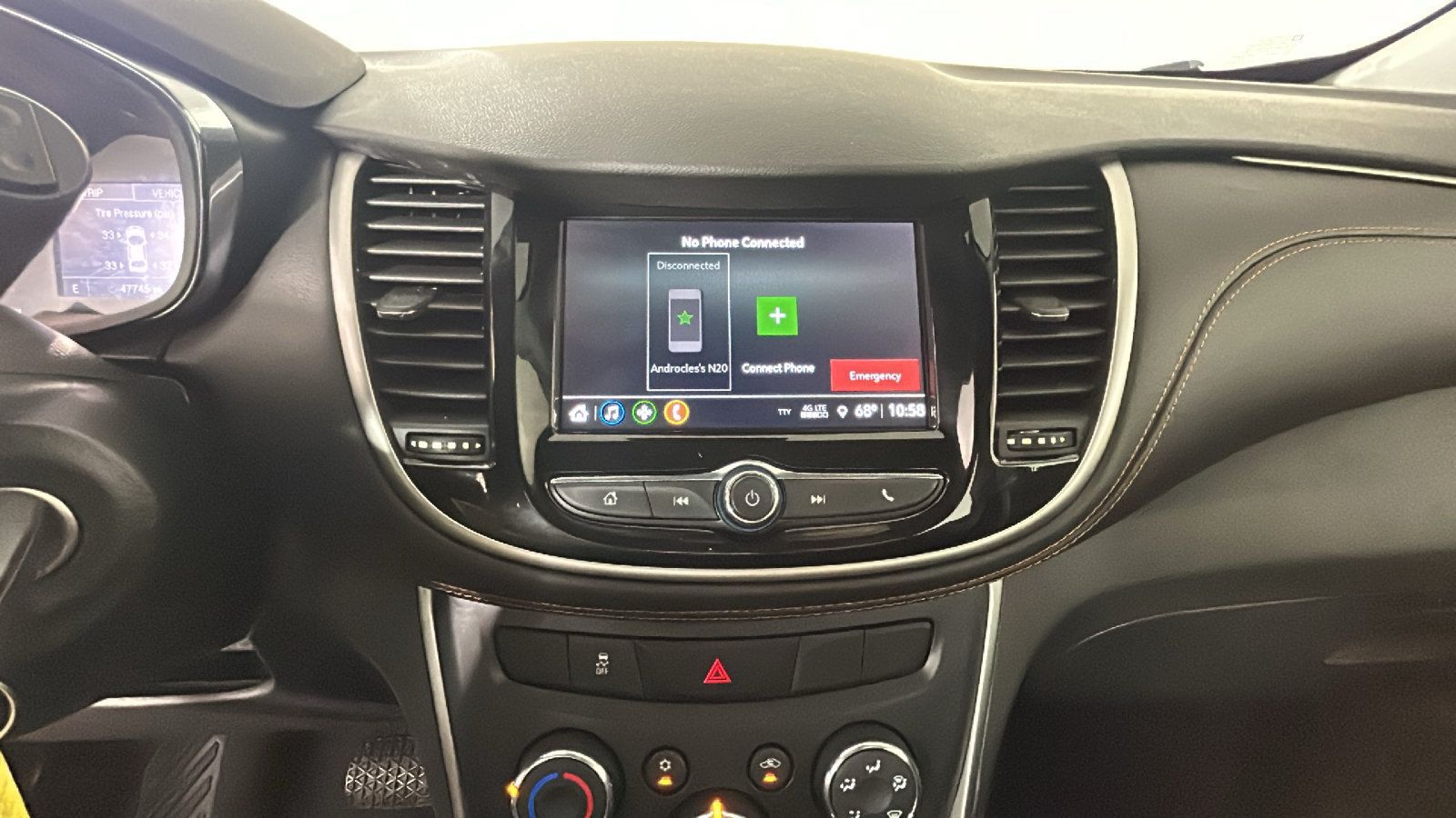 Used 2018 Chevrolet Trax LS FWD image 25
