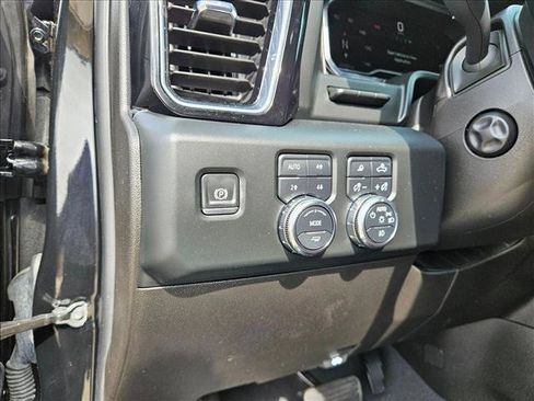 Used 2024 GMC Sierra 1500 Denali Ultimate image 11