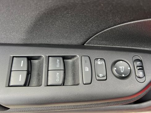 Used 2019 Honda Civic EX image 11