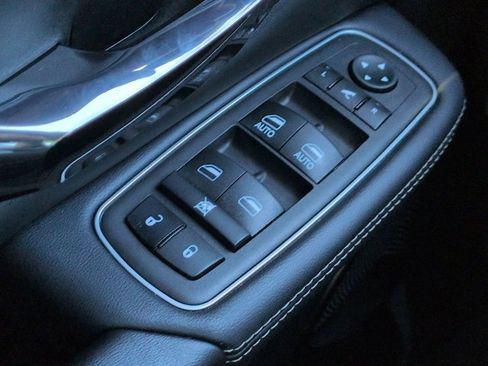 Used 2024 RAM 1500 Limited image 24