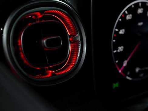 Certified 2025 Mercedes-Benz GLC 300 image 19