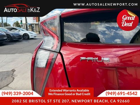 Used 2016 Toyota Prius Three FWD image 17