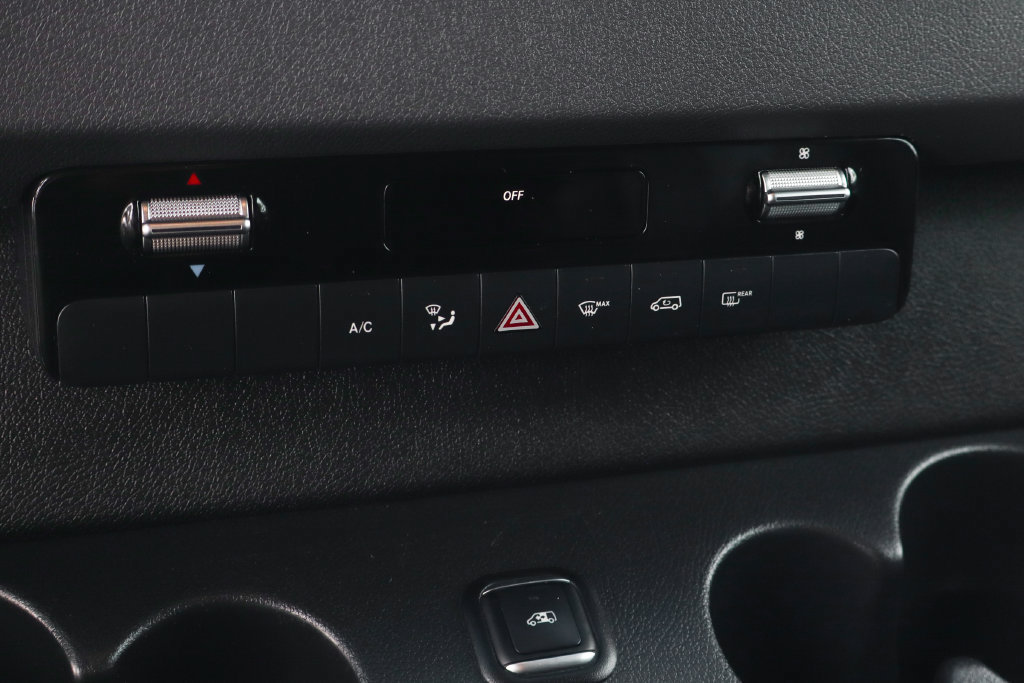 Used 2021 Mercedes-Benz Sprinter 2500 image 35