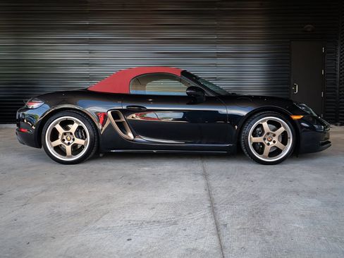 Certified 2021 Porsche 718 Boxster RWD image 8