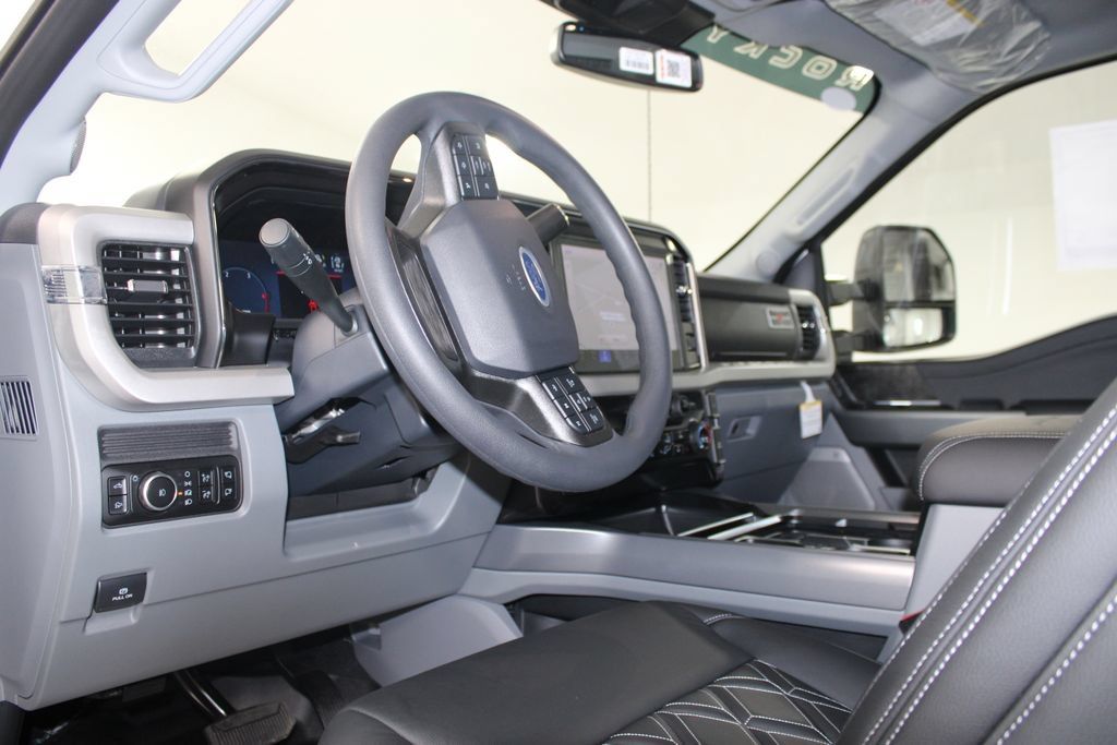 New 2026 Ford F250 XLT w/ XLT Premium Package AWD/4WD image 11