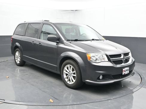 Used 2018 Dodge Grand Caravan SXT FWD image 6