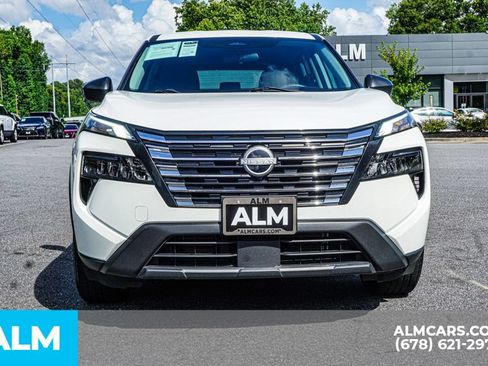 Used 2024 Nissan Rogue S FWD image 9