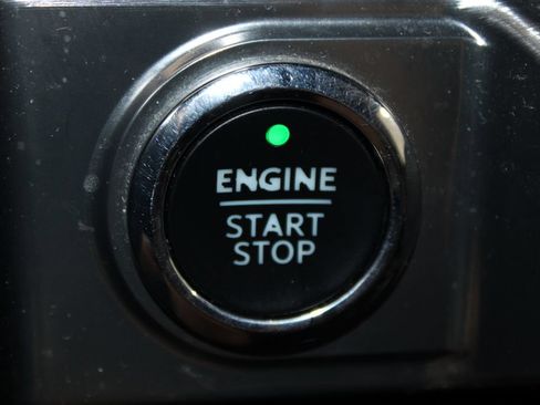 Used 2023 Ford F150 Lariat AWD/4WD image 30