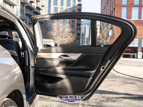 Used 2020 BMW 750i xDrive xDrive M SPORT LINE w/ Executive Package image 50