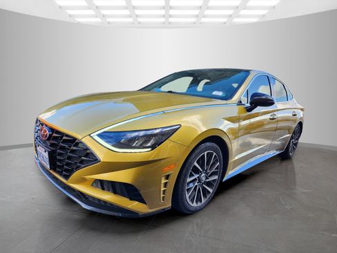 Used 2020 Hyundai Sonata SEL Plus w/ Tech Package image 3