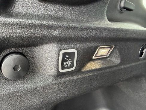 Used 2023 Jeep Grand Cherokee L Limited image 5