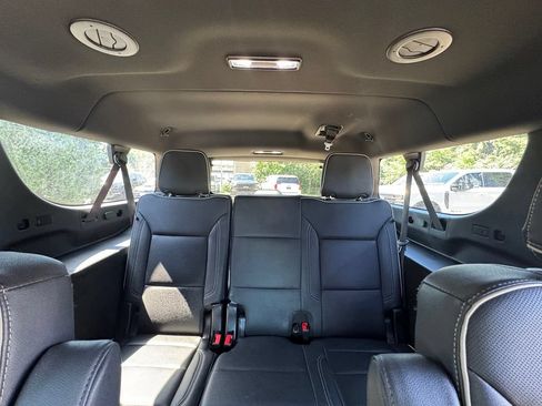 Used 2024 GMC Yukon XL SLT w/ SLT Luxury Package AWD/4WD image 35