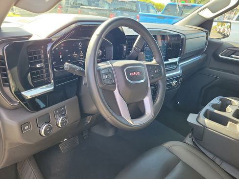 Used 2025 GMC Sierra 1500 SLT RWD image 17