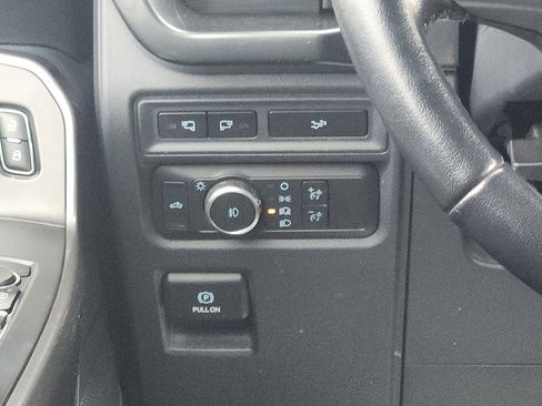 Certified 2022 Ford F150 XLT w/ Equipment Group 302A High image 13