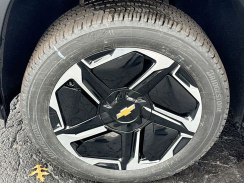 New 2026 Chevrolet Silverado EV LT image 67