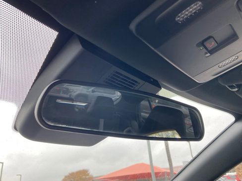 Used 2025 Toyota Camry SE image 26