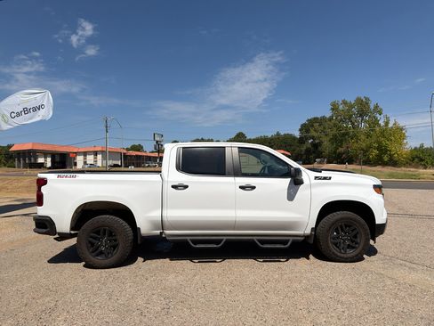 Used 2024 Chevrolet Silverado 1500 Custom Trail Boss w/ LPO, Dark Essentials Package AWD/4WD image 12