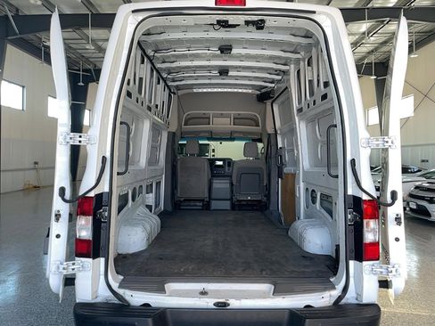 Used 2020 Nissan NV 3500 SV w/ Navigation Package image 6