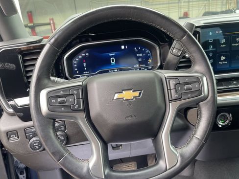 Used 2022 Chevrolet Silverado 1500 LT AWD/4WD image 13