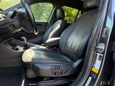Used 2017 BMW X1 xDrive28i AWD/4WD image 11