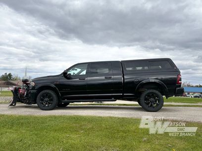 Used 2019 RAM 2500 Laramie w/ Black Appearance Package
