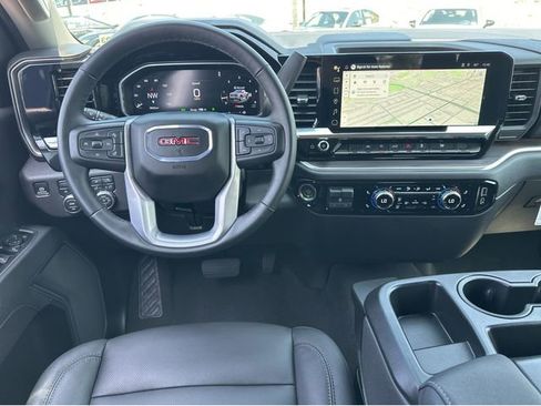 Used 2026 GMC Sierra 1500 SLT AWD/4WD image 7