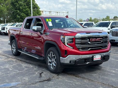 Used 2025 GMC Sierra 1500 SLT w/ SLT Premium Plus Package AWD/4WD image 4