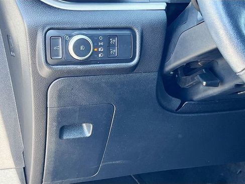 Used 2022 Ford Explorer XLT w/ Equipment Group 202A AWD/4WD image 10