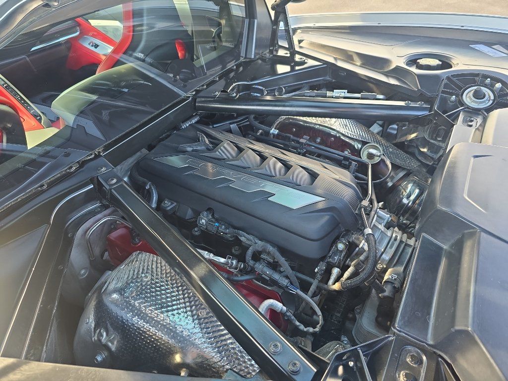 Used 2020 Chevrolet Corvette Stingray Preferred Cpe w/ 2LT Preferred Equipment Group RWD image 23